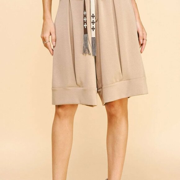 Davi & Dani Fold Over Waist Band Strap Detail Short - Picture 2 of 10